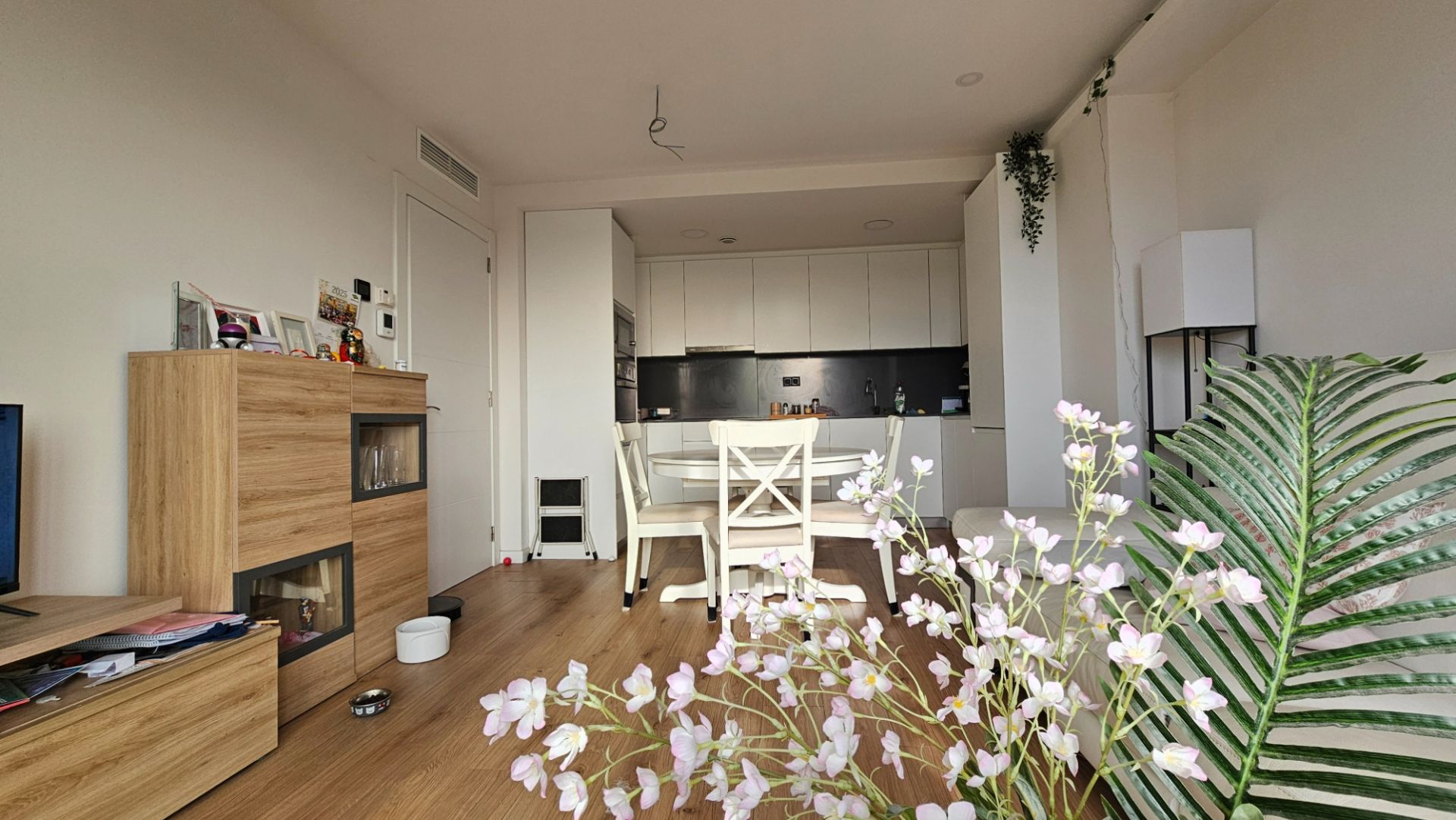 Living room of Flat for sale in Sabadell  with Air Conditioner, Heating and Parquet flooring