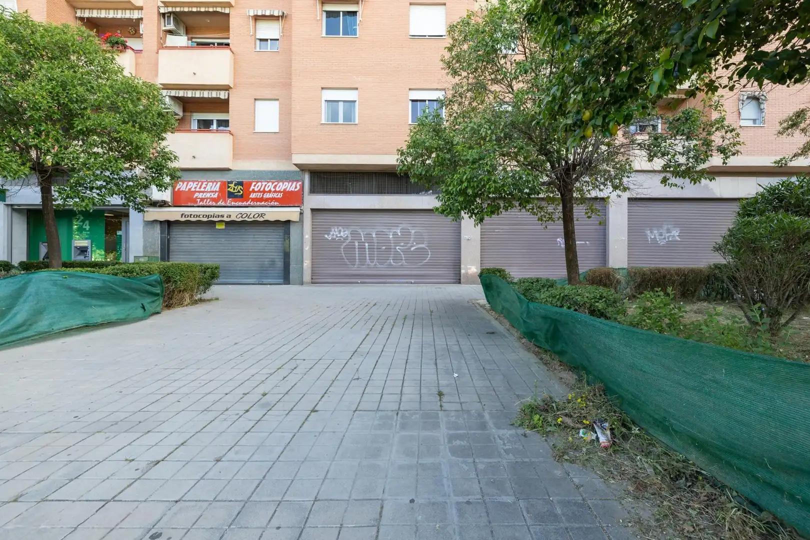 Aparcament de Local en venda en Granada