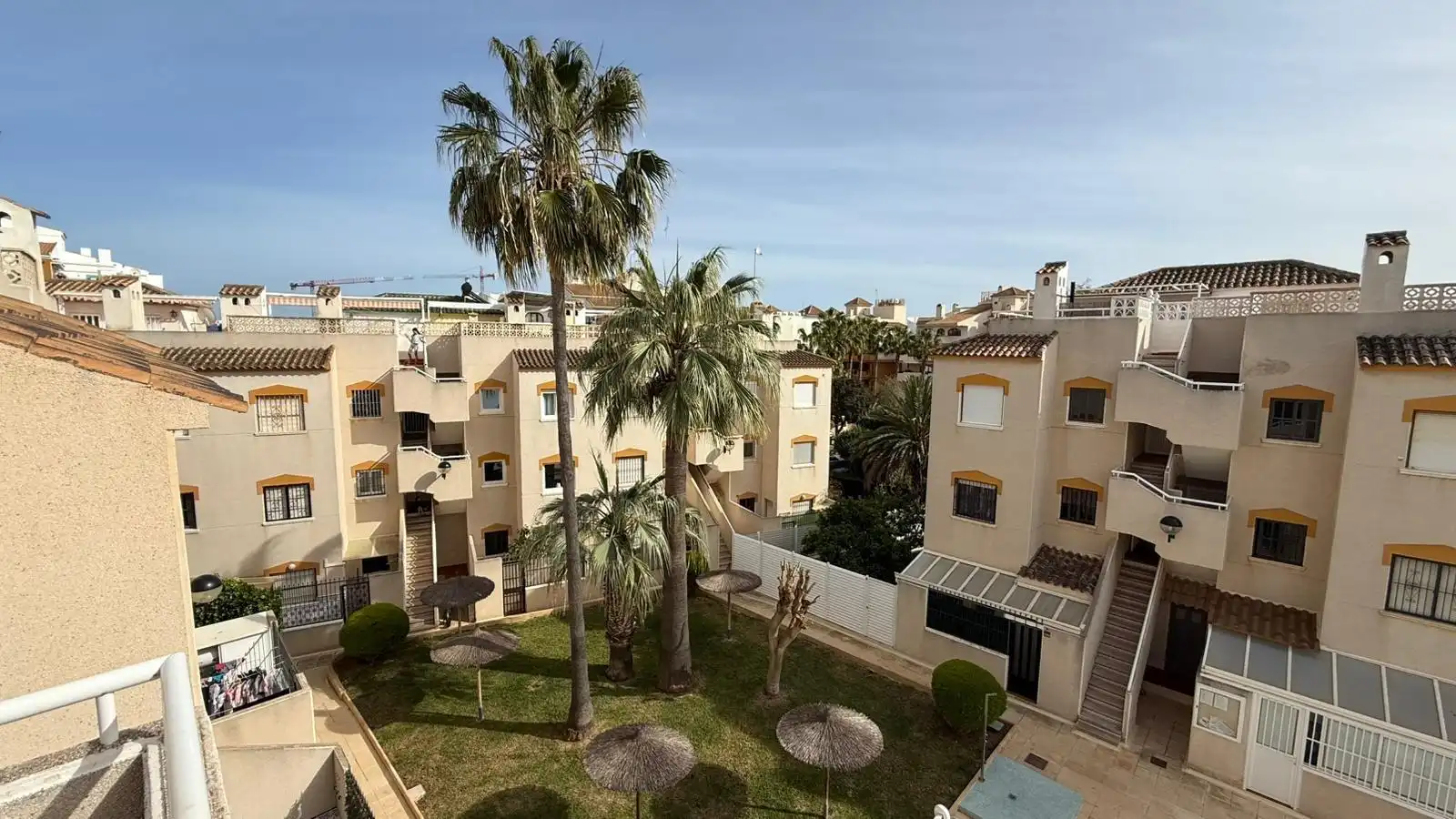 Vista exterior de Apartamento en venta en Orihuela con Aire acondicionado, Jardín privado y Terraza