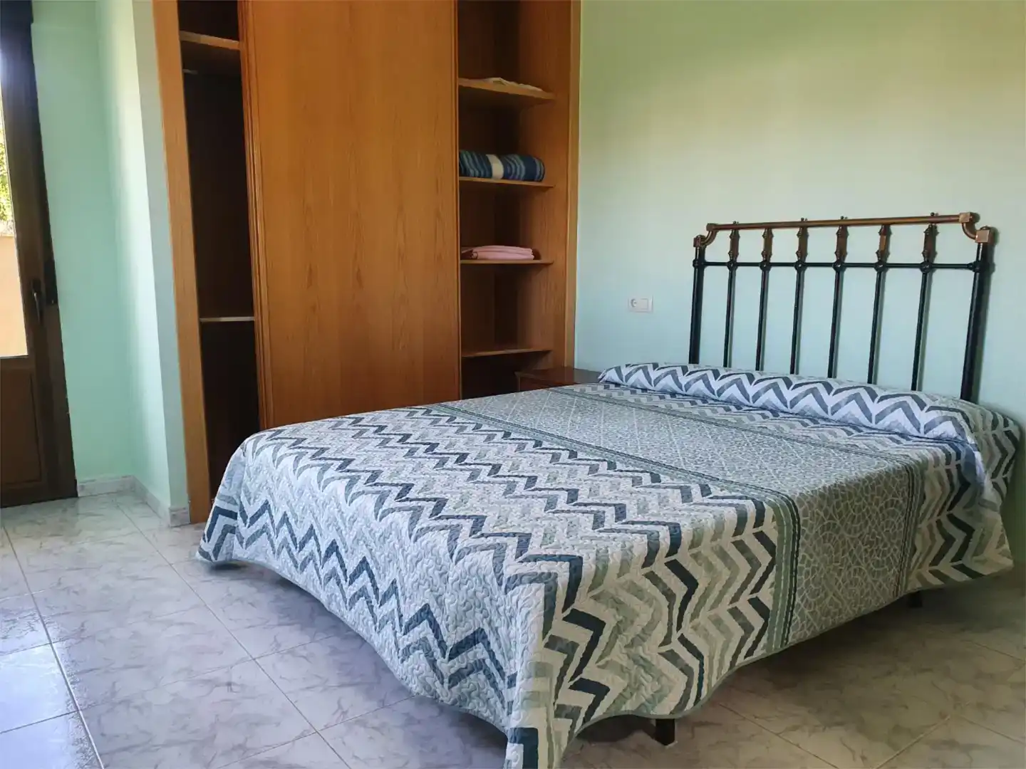 Habitación de Piso en venta en Robleda con Amueblado, Horno y Lavadora
