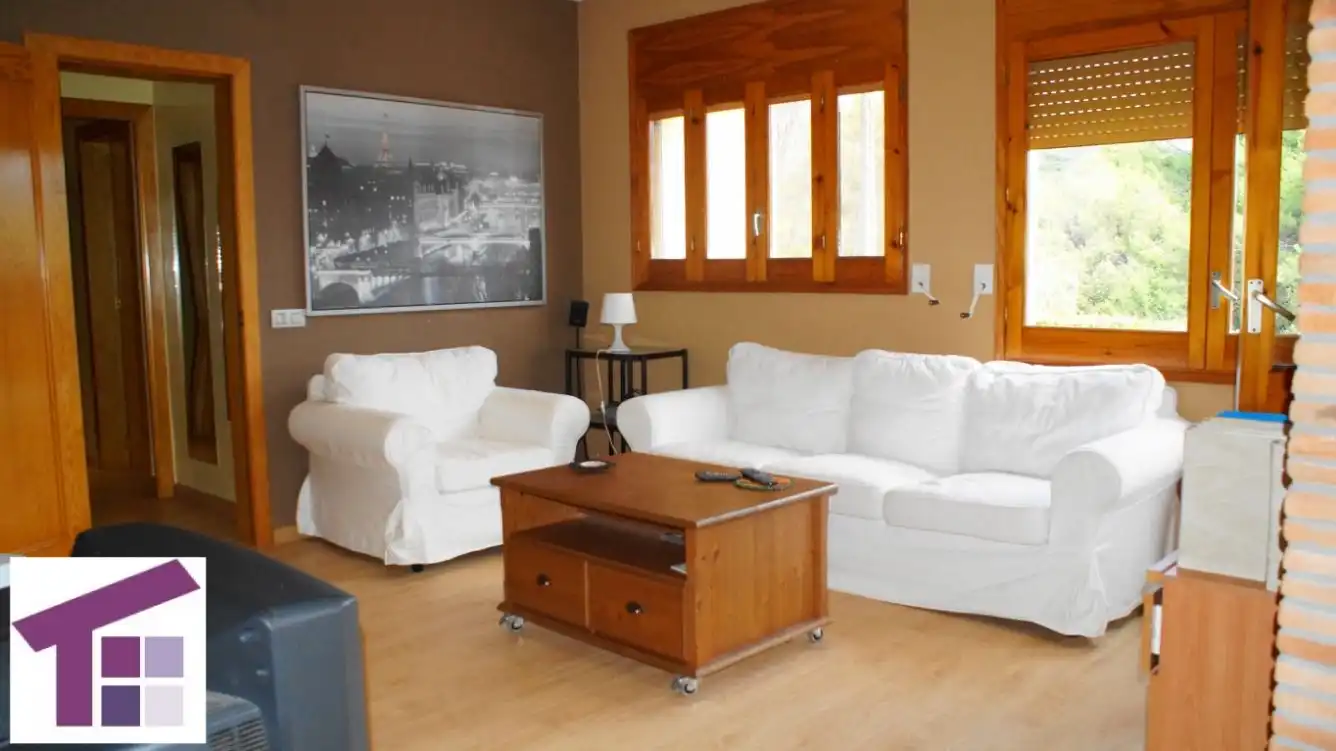 Sala de estar de Casa o chalet en venta en Bigues i Riells del Fai con Calefacción, Jardín privado y Parquet