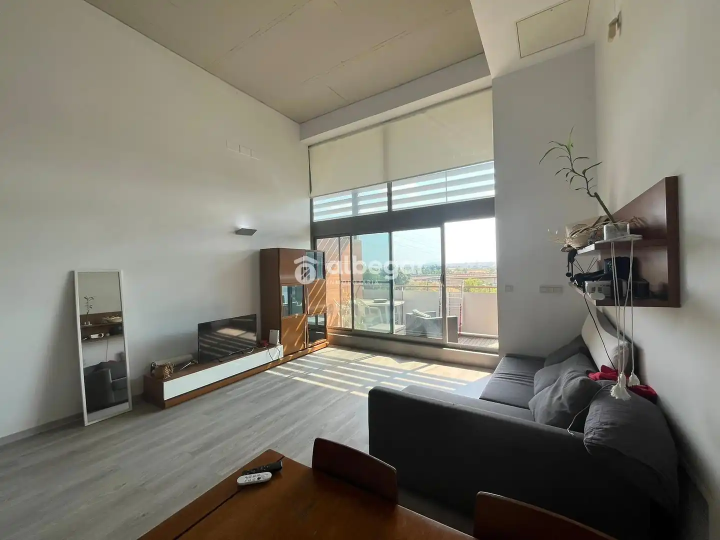 Wohnzimmer von Wohnung zur Miete in Valencia mit Klimaanlage, Terrasse und Schwimmbad