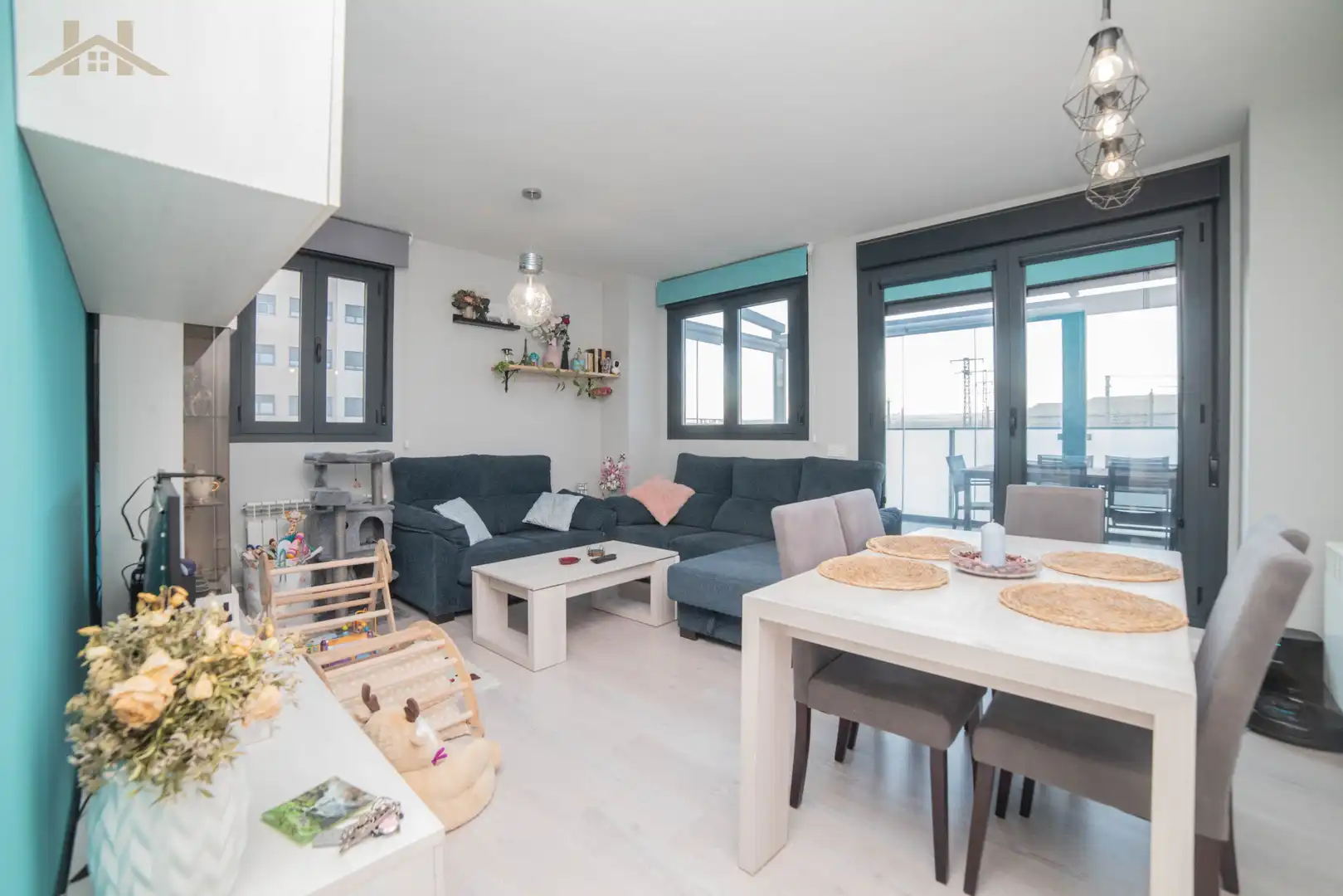 Sala d'estar de Pis en venda en Móstoles amb Aire condicionat, Terrassa i Traster