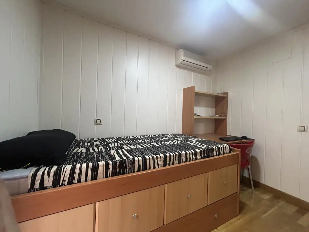 Bedroom of Flat for sale in Valtierra  with Air Conditioner, Parquet flooring and Storage room