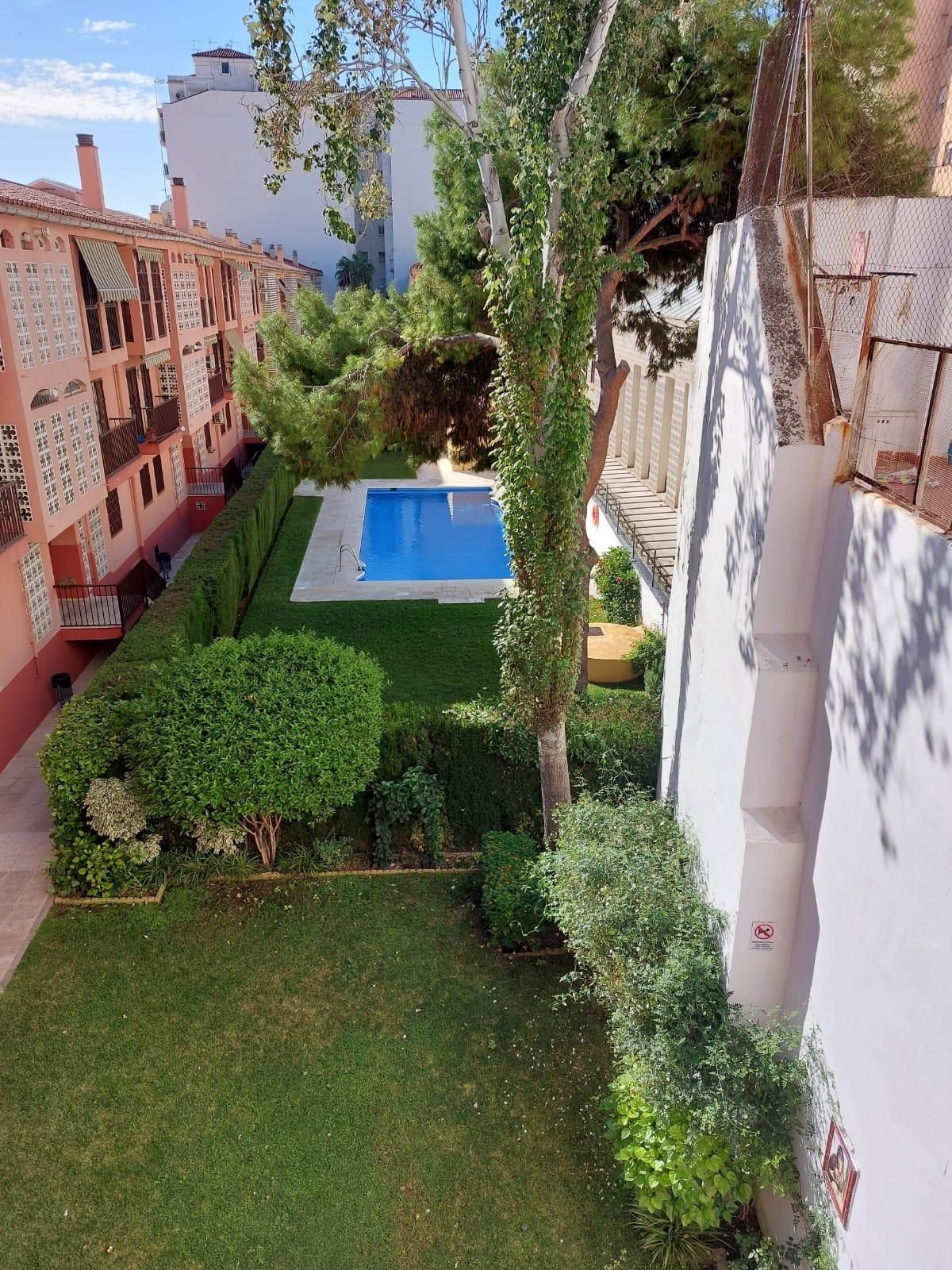 Piscina de Pis de lloguer en Málaga Capital amb Aire condicionat, Jardí privat i Balcó