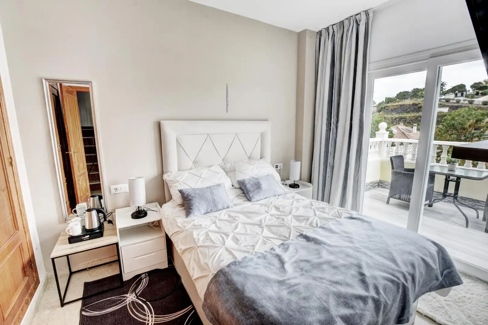 Casa aparellada amb piscina en venda a Torrequebrada, imagen 21
