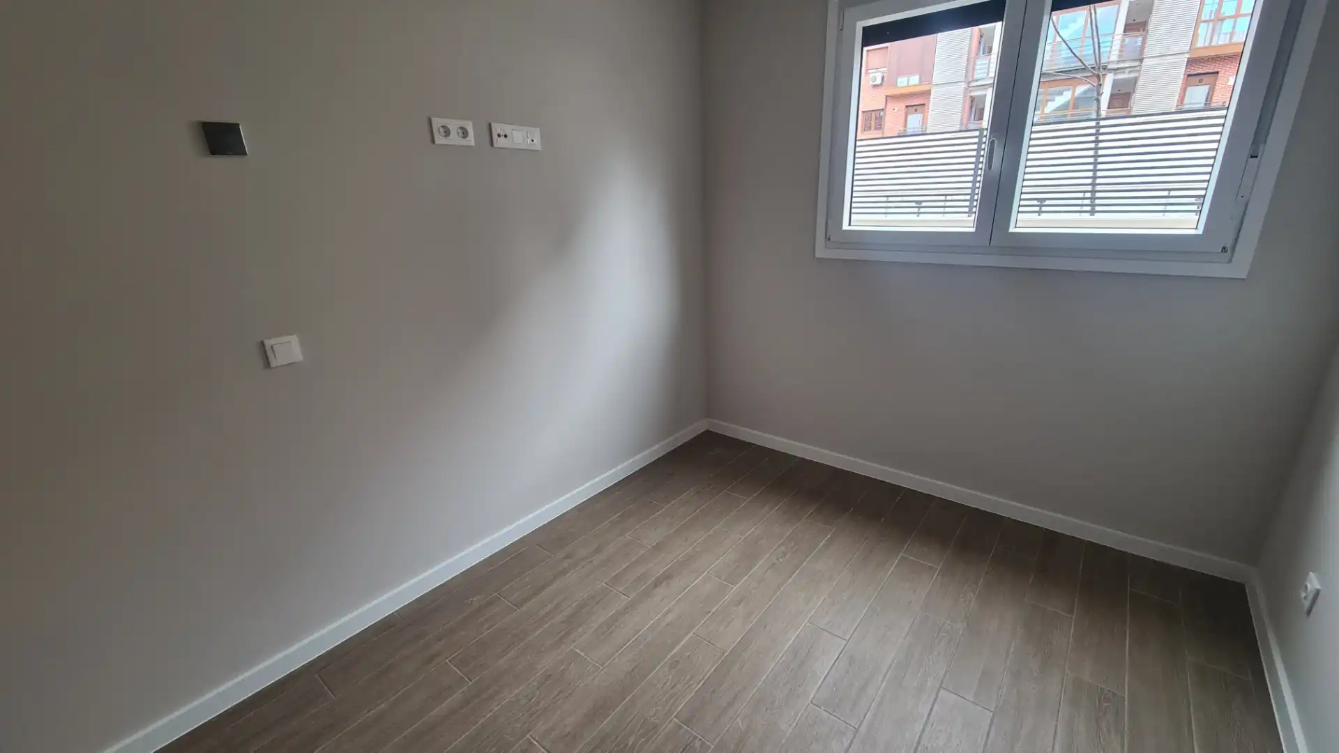 Habitación de Apartamento de alquiler en Torrejón de Ardoz con Aire acondicionado, Calefacción y Jardín privado