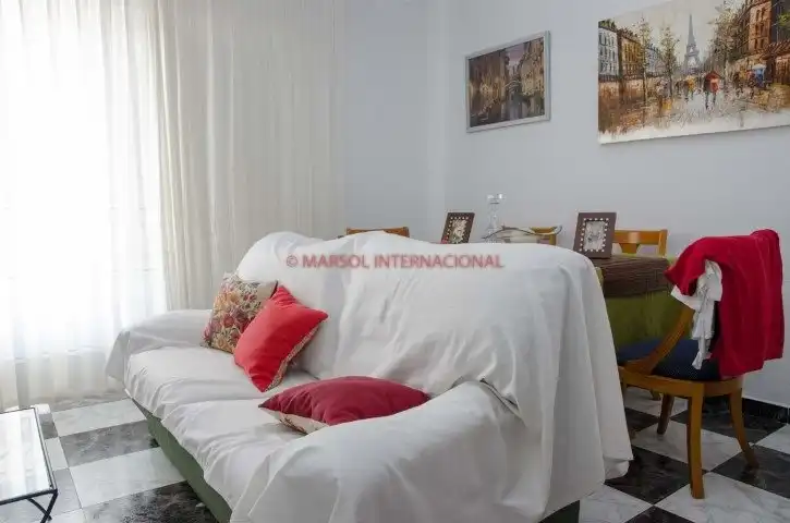 Sala d'estar de Casa o xalet en venda en Orihuela amb Aire condicionat, Terrassa i Moblat