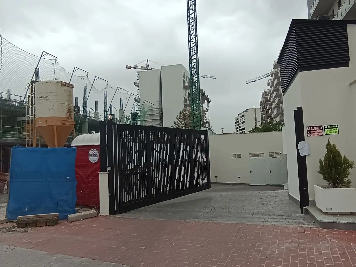 Außenansicht von Garage zur Miete in Granada