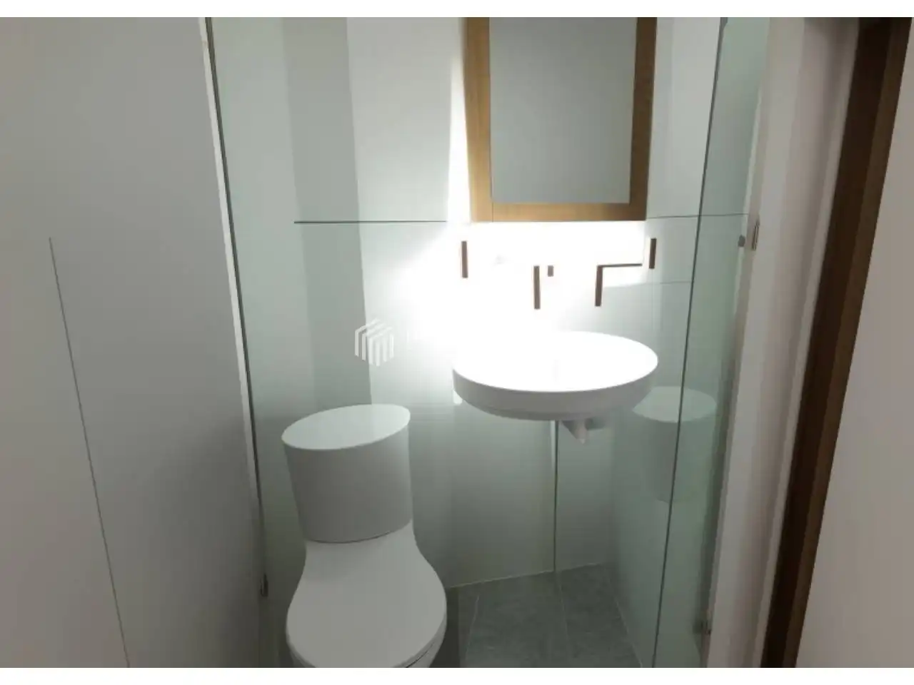 Bathroom of Flat for sale in Badalona  with Air Conditioner and Terrace