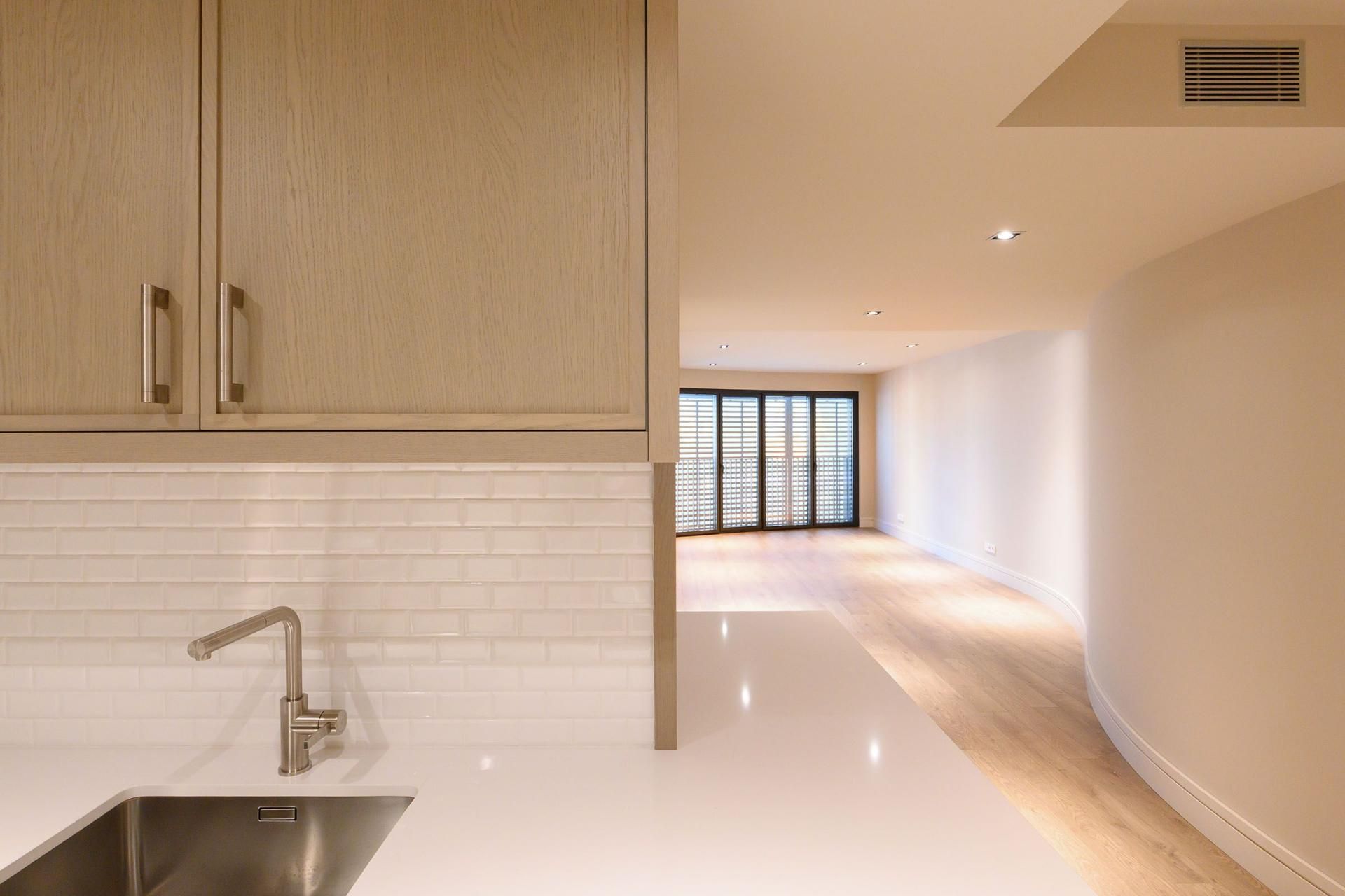 Cocina de Piso de alquiler en  Barcelona Capital con Aire acondicionado, Calefacción y Jardín privado