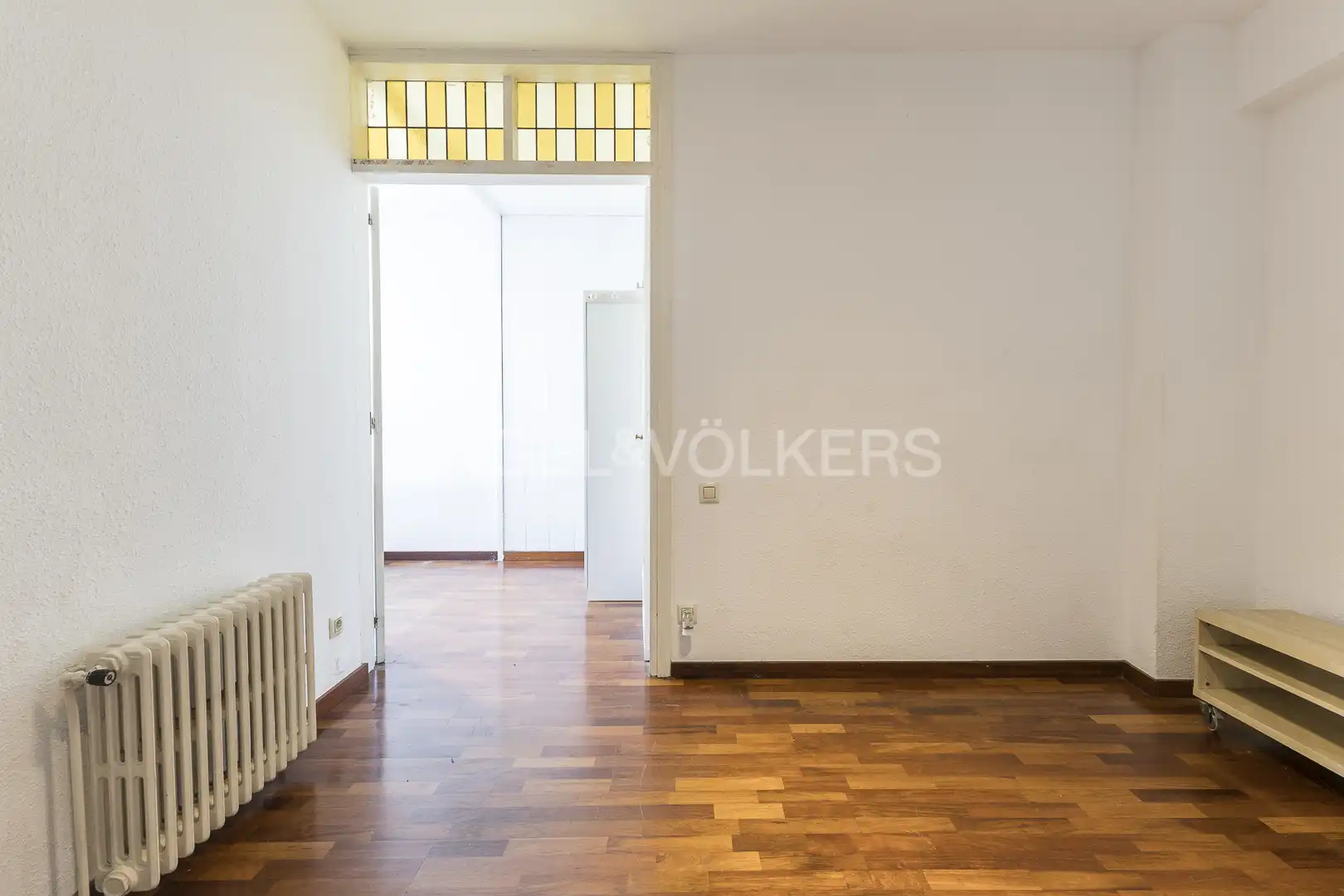 Piso en venta en Barcelona con Calefacción y Parquet