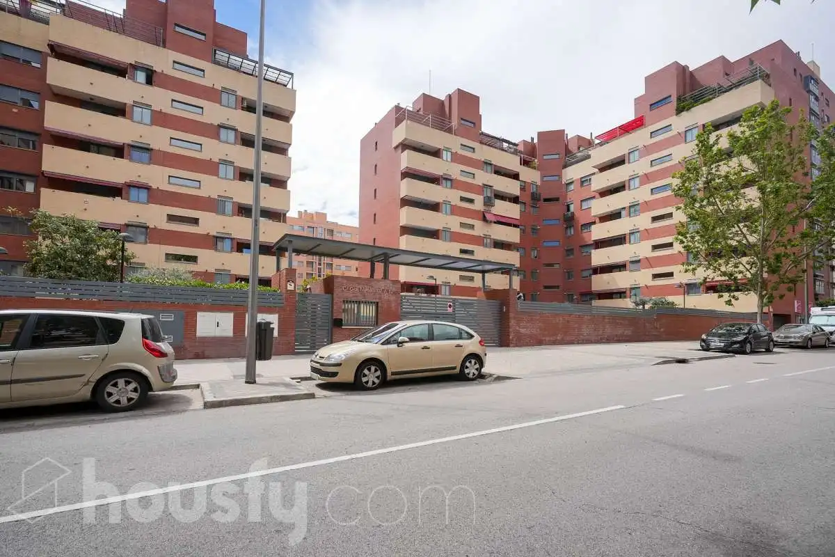 Exterior view of Flat for sale in Madrid  with Air Conditioner, Heating and Private garden