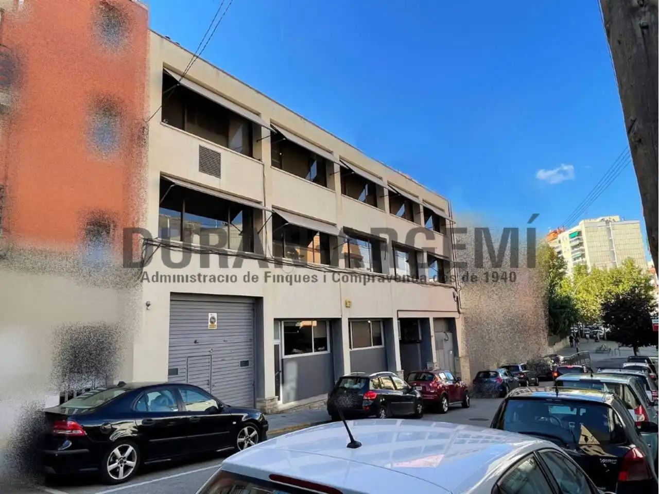 Vista exterior de Edificio en venta en Terrassa