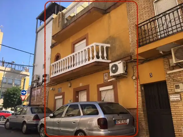 Vista exterior de Casa o chalet en venta en Sevilla
