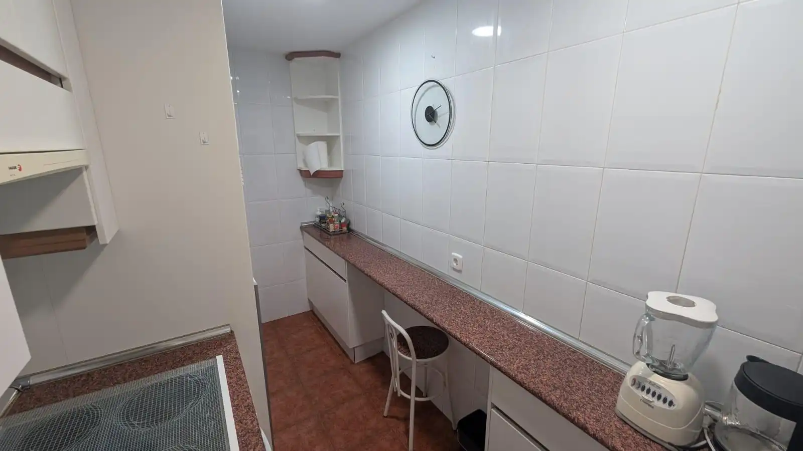 Cuina de Pis de lloguer en Madrid amb Aire condicionat, Calefacció i Moblat