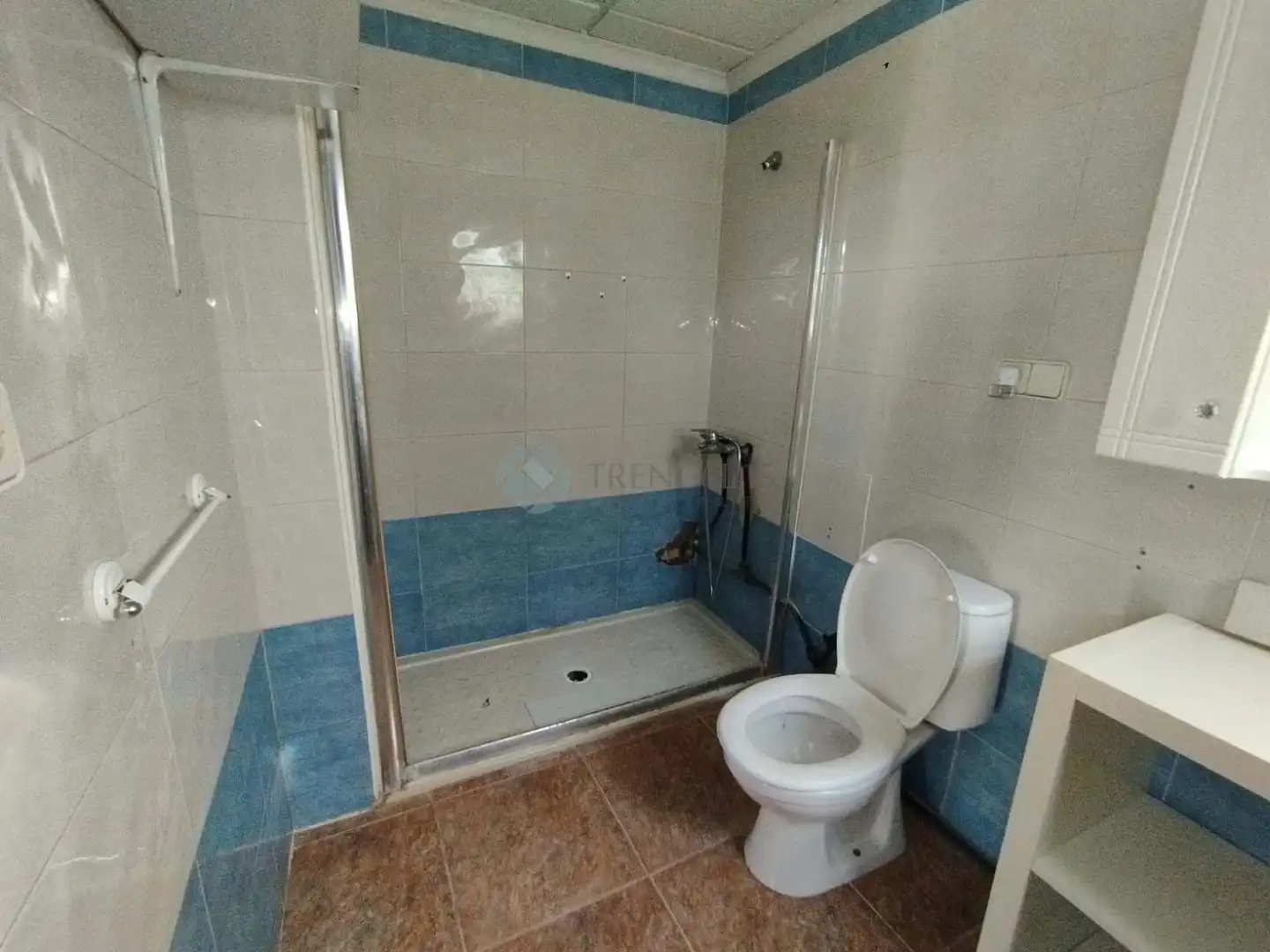 Badezimmer von Einfamilien-Reihenhaus zum Verkauf in Almoradí