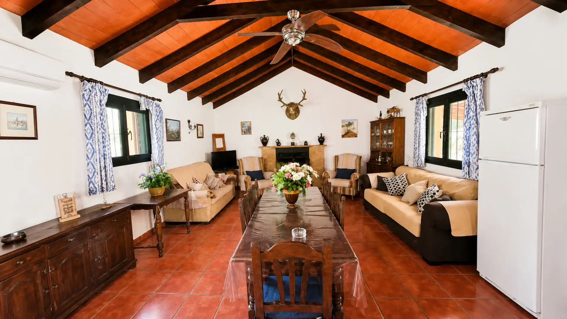 Wohnzimmer von Haus oder Chalet zum Verkauf in Jimena de la Frontera mit Klimaanlage und Terrasse