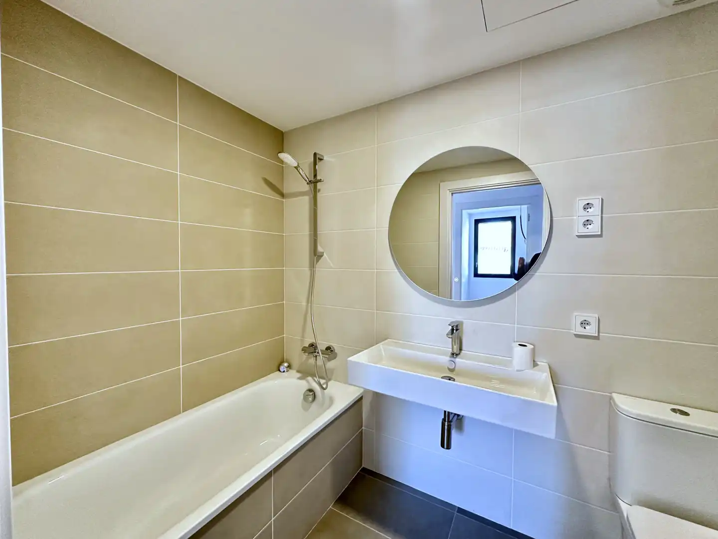 Baño de Piso en venta en Badalona con Aire acondicionado, Calefacción y Parquet