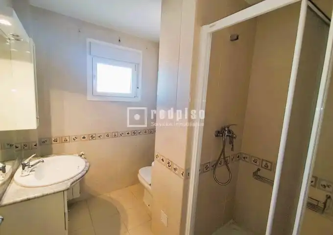 Bathroom of Houses for rent in Guadalajara  with Air Conditioner, Heating and Private garden