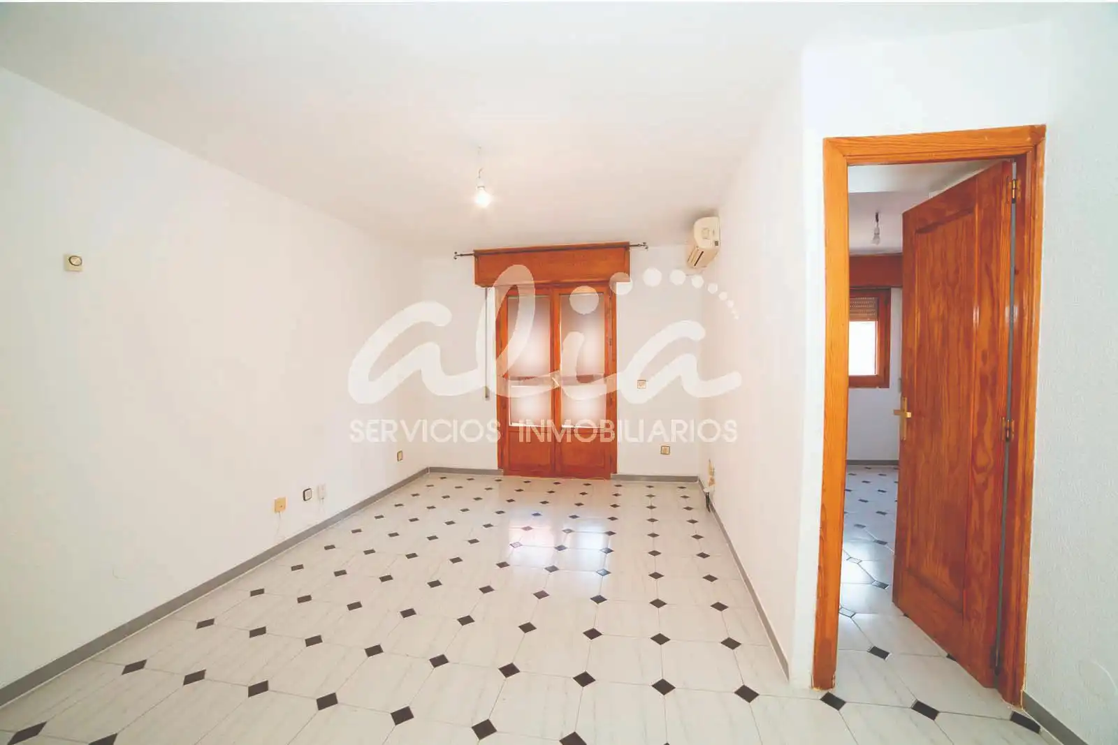 Flat for sale in Pinto  with Air Conditioner, Heating and Terrace