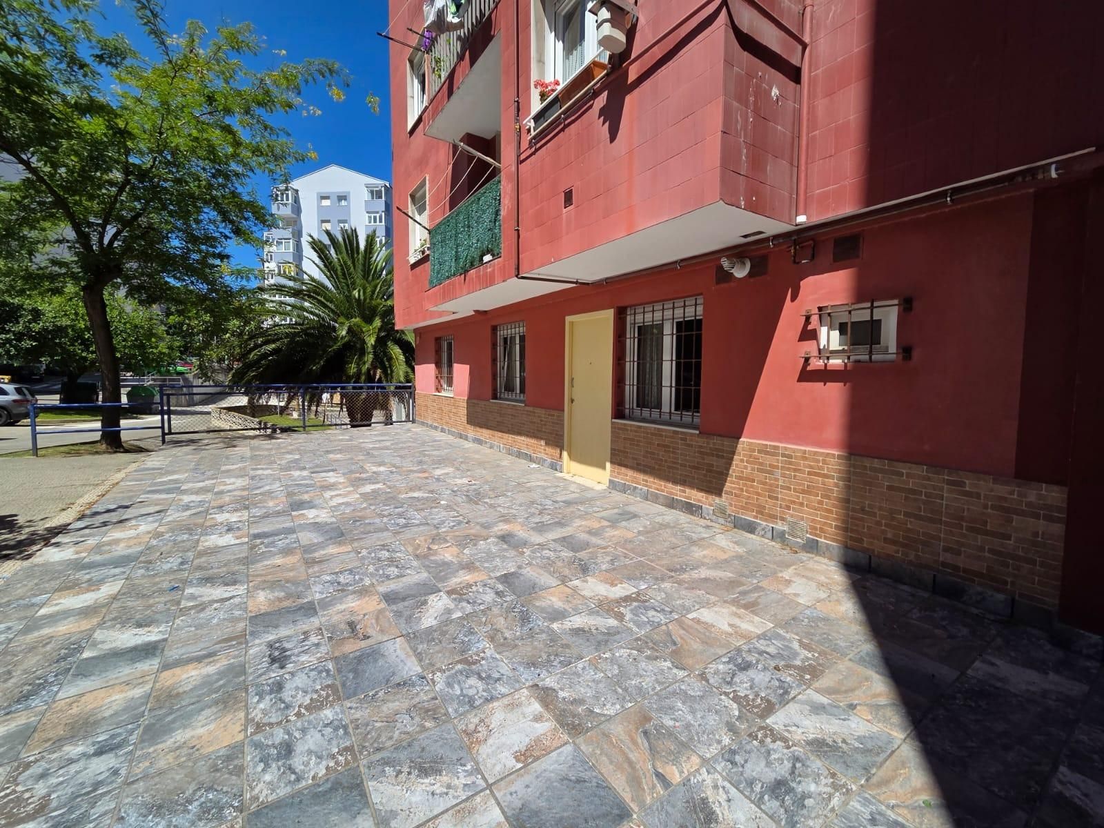 Vista exterior de Pis en venda en Santander amb Calefacció