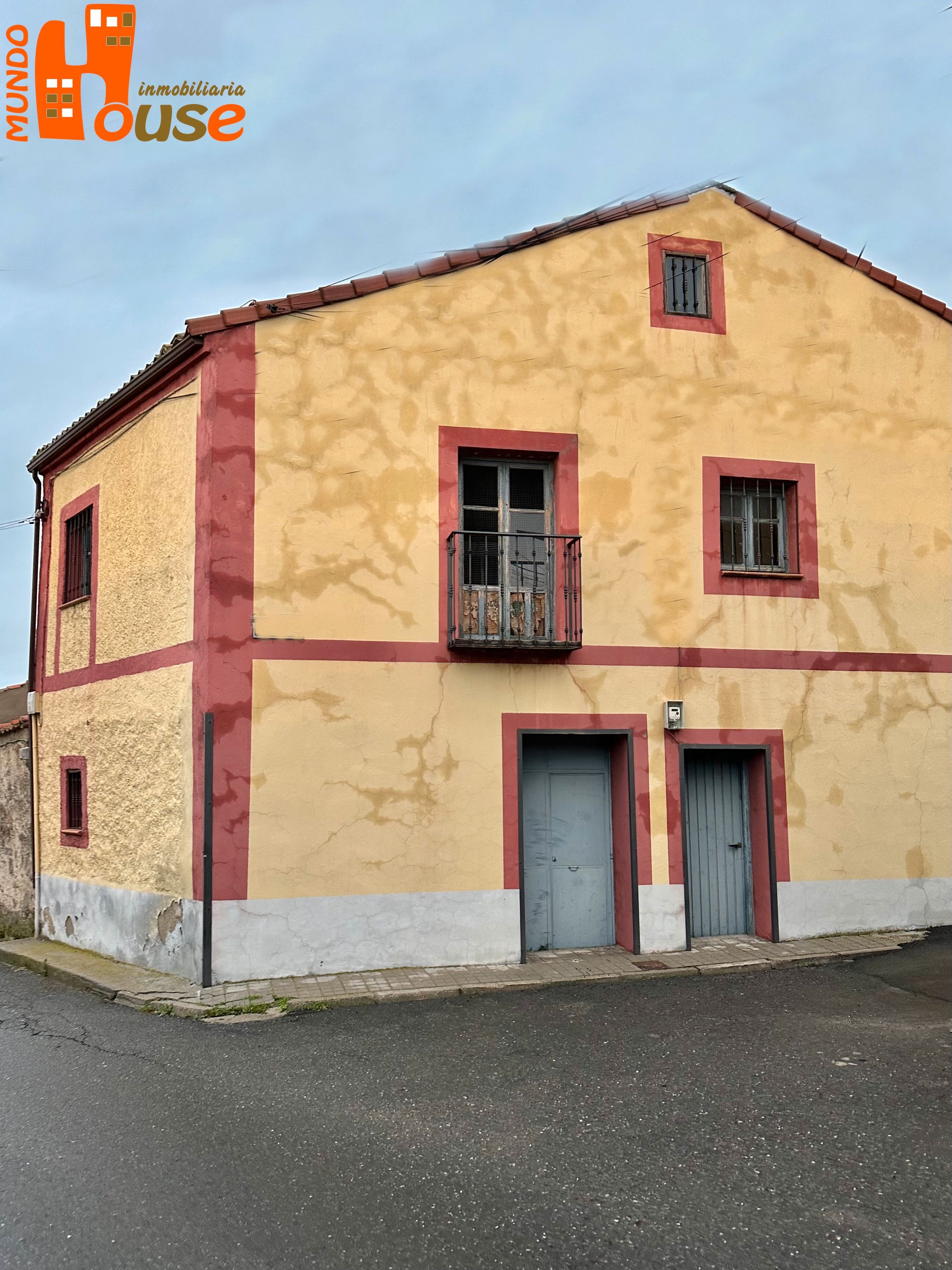Exterior view of House or chalet for sale in Palazuelos de Eresma  with Storage room