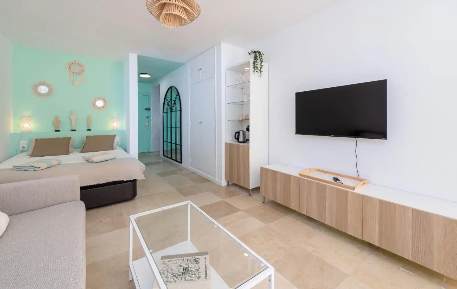 Living room of Study for sale in Marbella  with Terrace, Balcony and Community pool