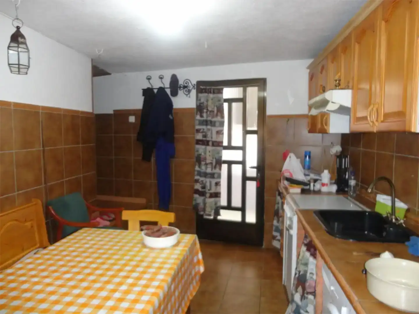 Cuina de Casa adosada en venda en Pinofranqueado amb Aire condicionat, Parquet i Traster