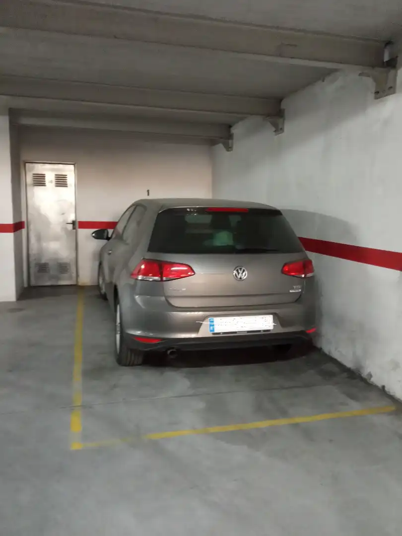 Parking de Piso en venta en Barbadás con Calefacción, Trastero y Amueblado
