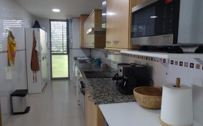 Kitchen of Flat for sale in Rubí  with Air Conditioner and Balcony