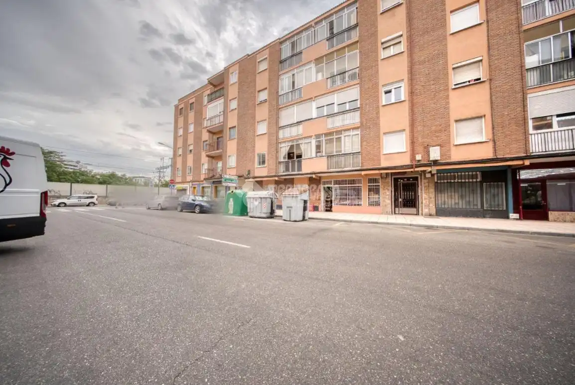 Vista exterior de Pis en venda en Valladolid amb Calefacció