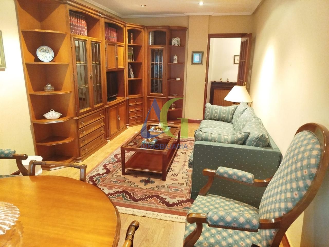 Sala de estar de Piso de alquiler en León Capital  con Calefacción, Parquet y Terraza