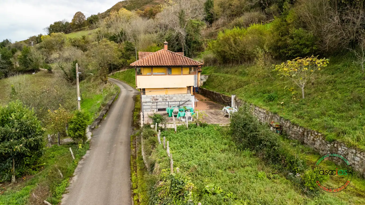 Vista exterior de Casa o chalet en venta en Grado con Calefacción