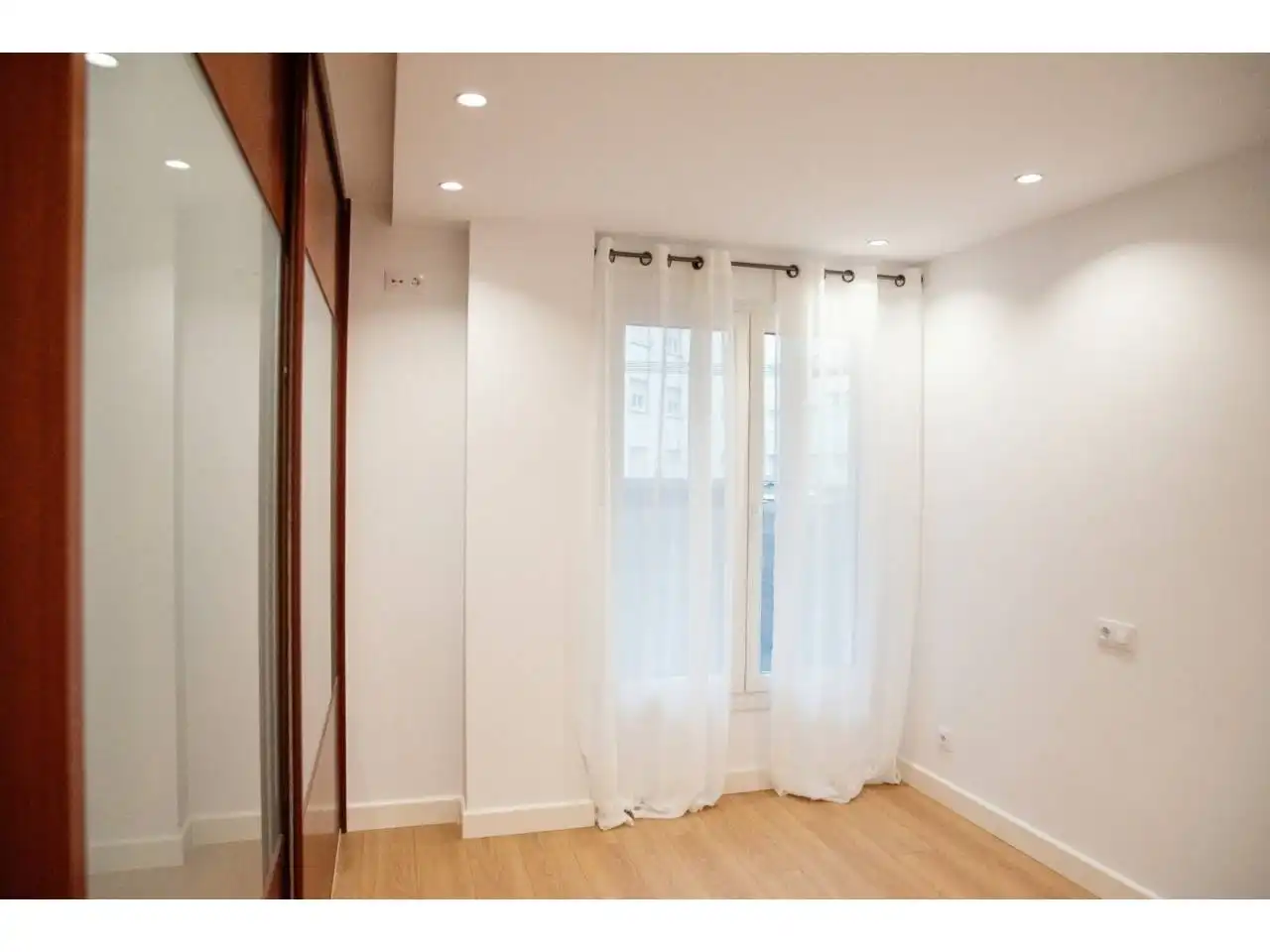 Bedroom of Flat for sale in Laredo  with Heating