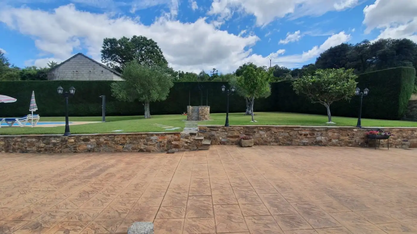 Finca rústica en venda a Camino Iglesia, 3, Carucedo