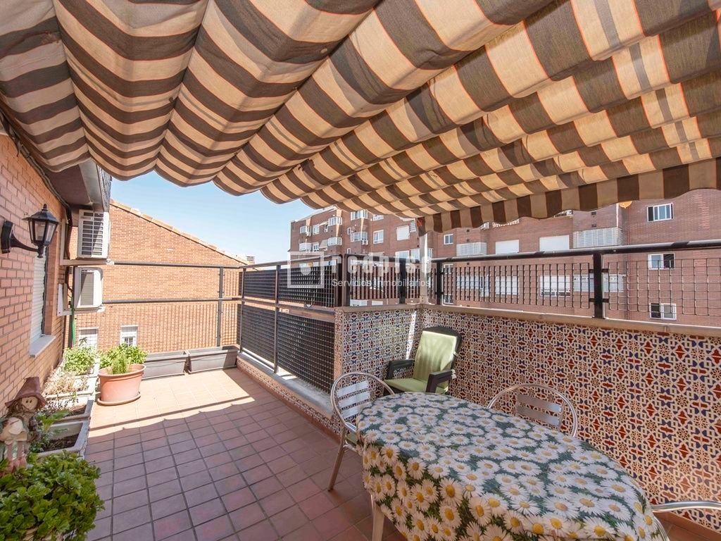 Terraza de Ático en venta en Alcorcón con Calefacción, Parquet y Terraza