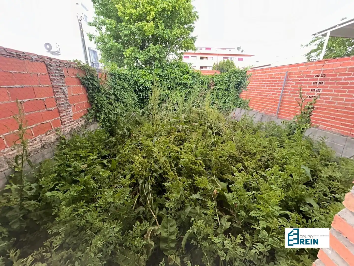 Detached homes for sale in Recas  with Private garden and Furnished