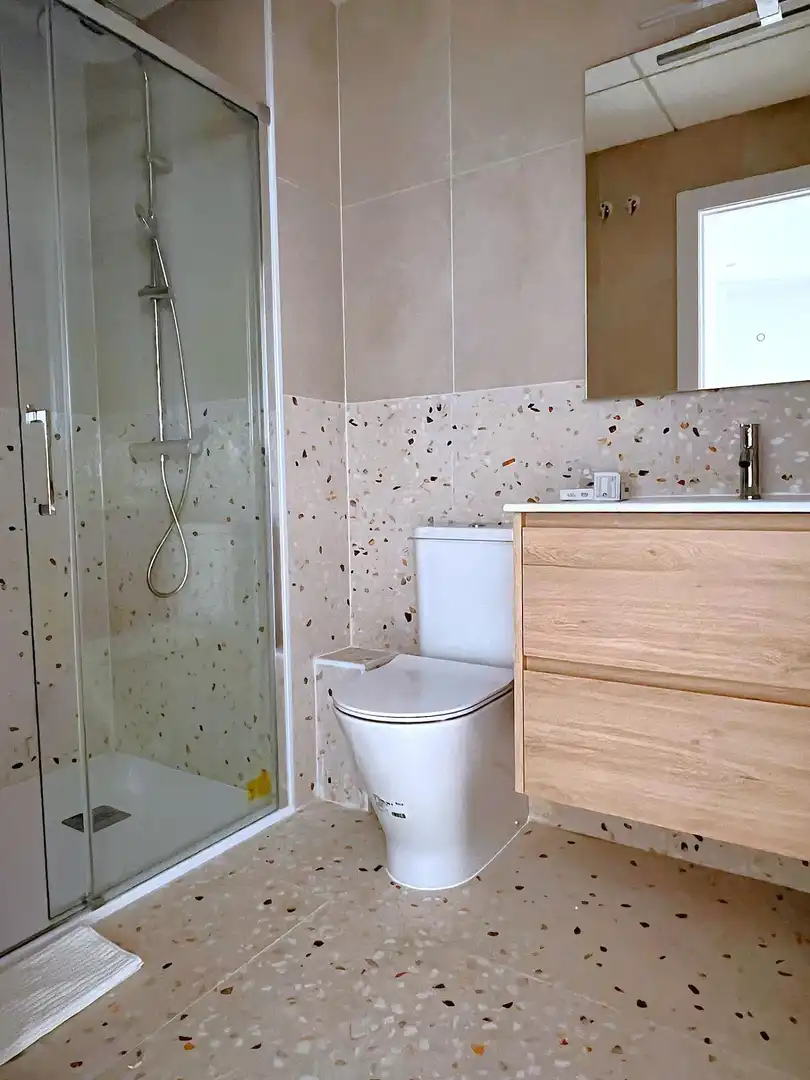 Bany de Planta baixa en venda en Benidorm amb Aire condicionat, Moblat i Piscina comunitària