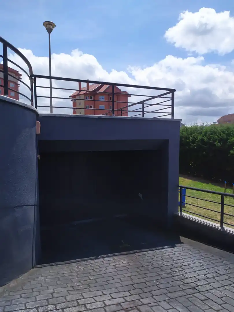 Exterior view of Garage for rent in Avilés