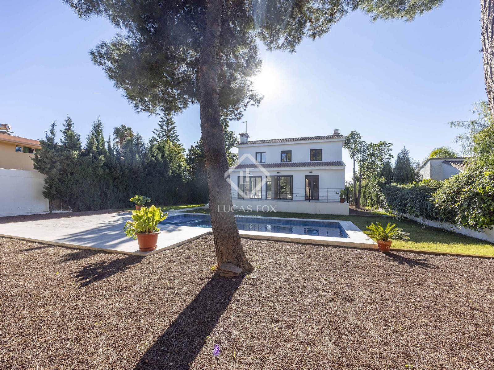 Vista exterior de Casa o xalet en venda en San Antonio de Benagéber amb Aire condicionat, Jardí privat i Terrassa