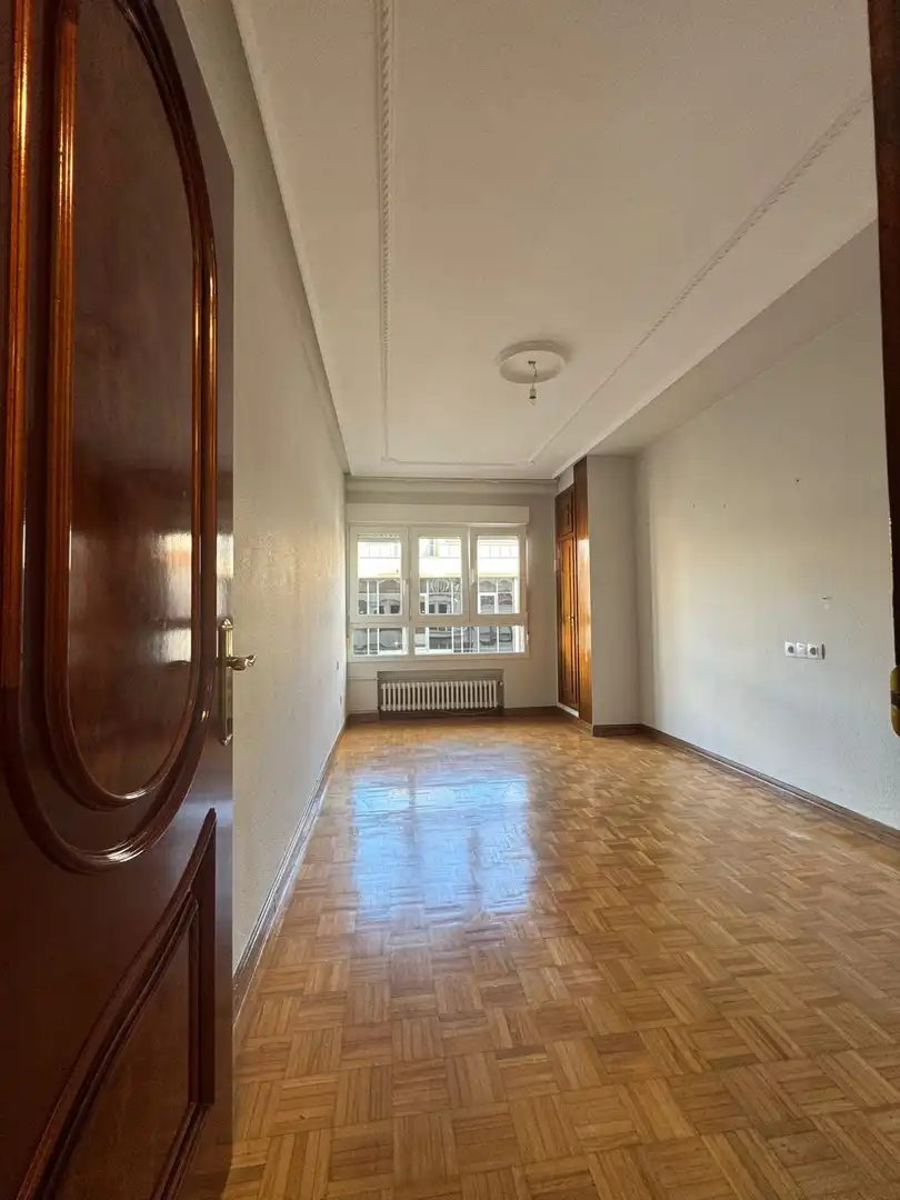 Bedroom of Flat for rent in Gijón   with Heating and Parquet flooring