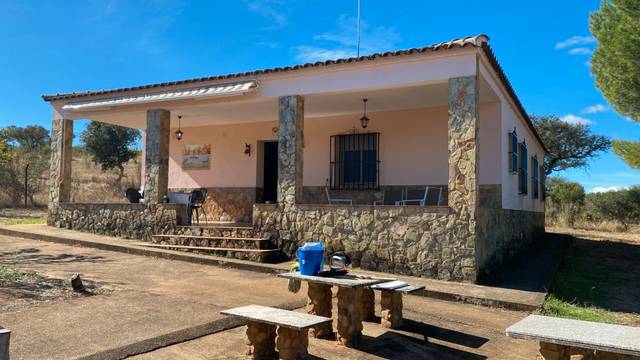 Casa-chalet en Alquiler en La Codosera