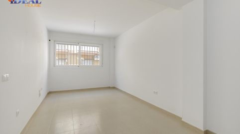 Foto 4 de Piso en venta en Calle Periodista Mesa León, Pinos Puente, Granada