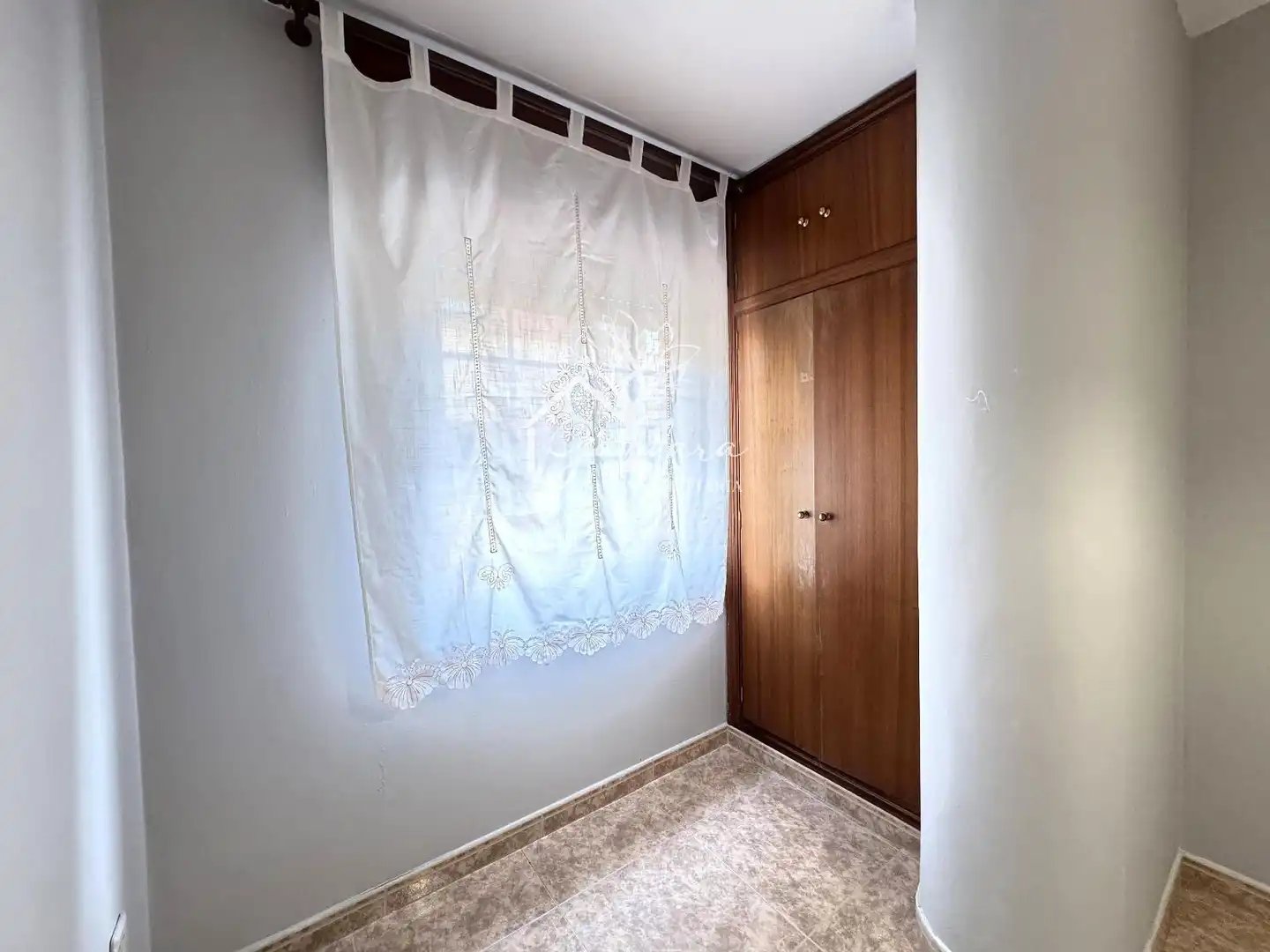 Habitación de Piso en venta en Ares con Amueblado, Horno y Lavadora