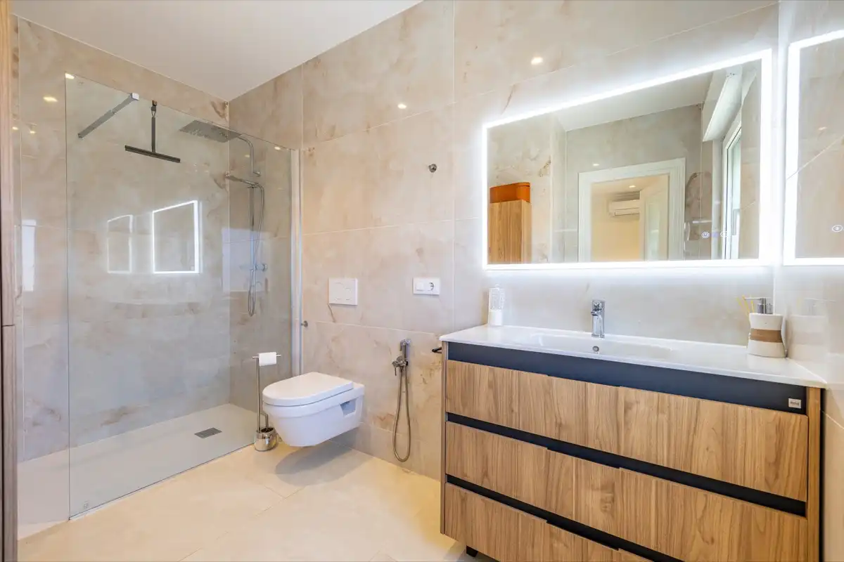 Bathroom of Houses for sale in Dénia  with Air Conditioner, Heating and Private garden