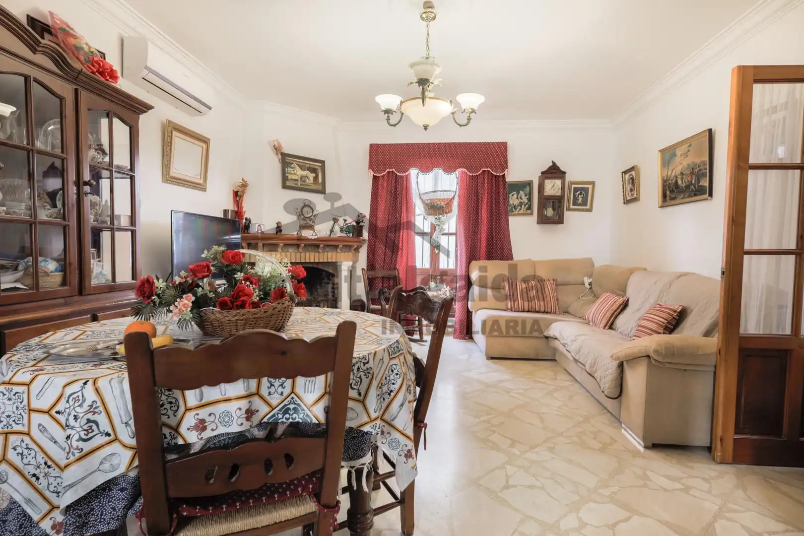 Living room of Houses for sale in Sanlúcar de Barrameda  with Air Conditioner, Private garden and Terrace