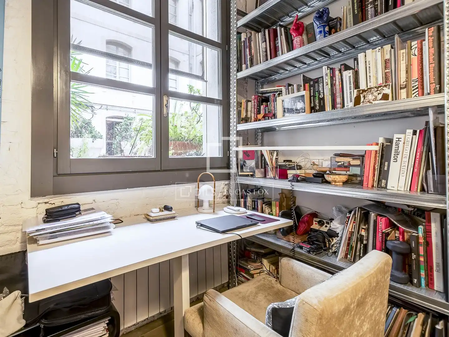 Piso en venta en Barcelona con Calefacción y Trastero