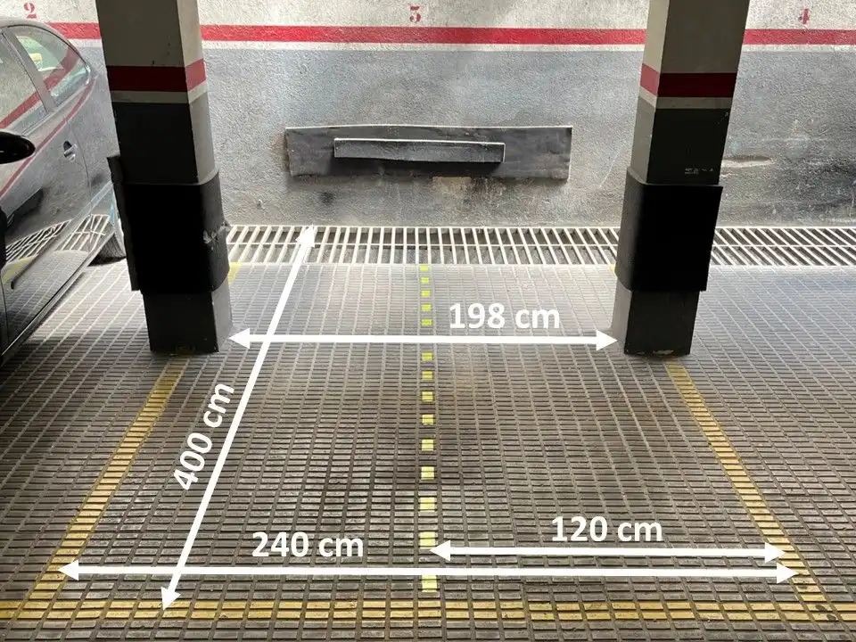 Parking de Garaje de alquiler en L'Hospitalet de Llobregat