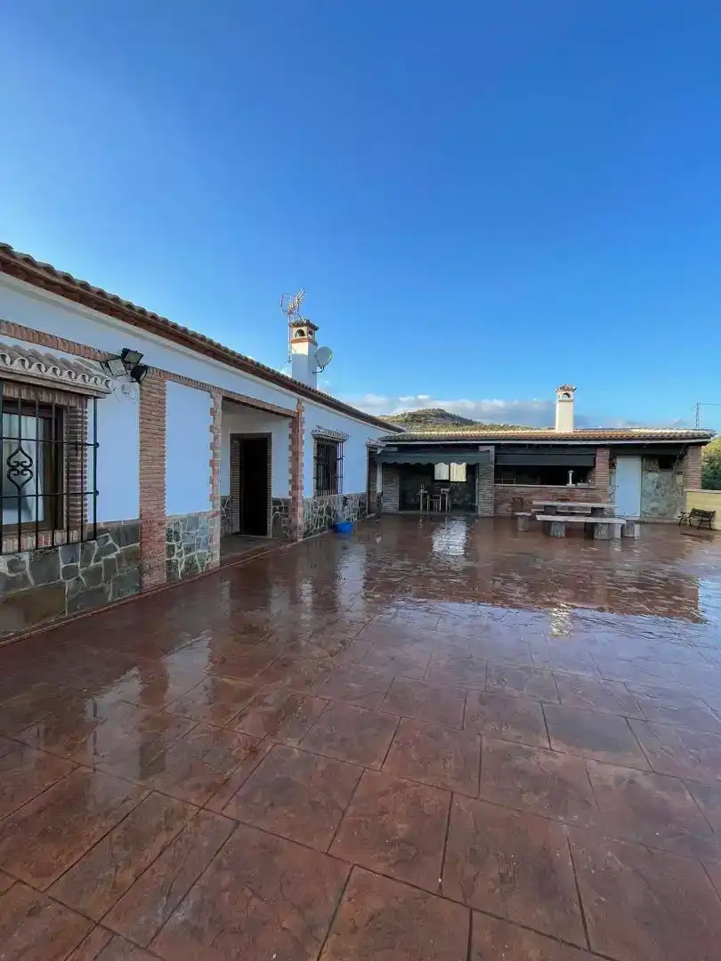 Vista exterior de Casa o chalet de alquiler en Álora con Aire acondicionado, Jardín privado y Piscina